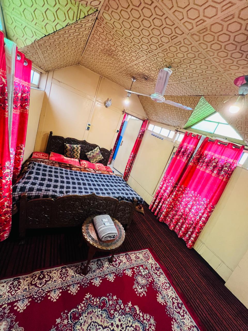 Honeymoon Chamber interior